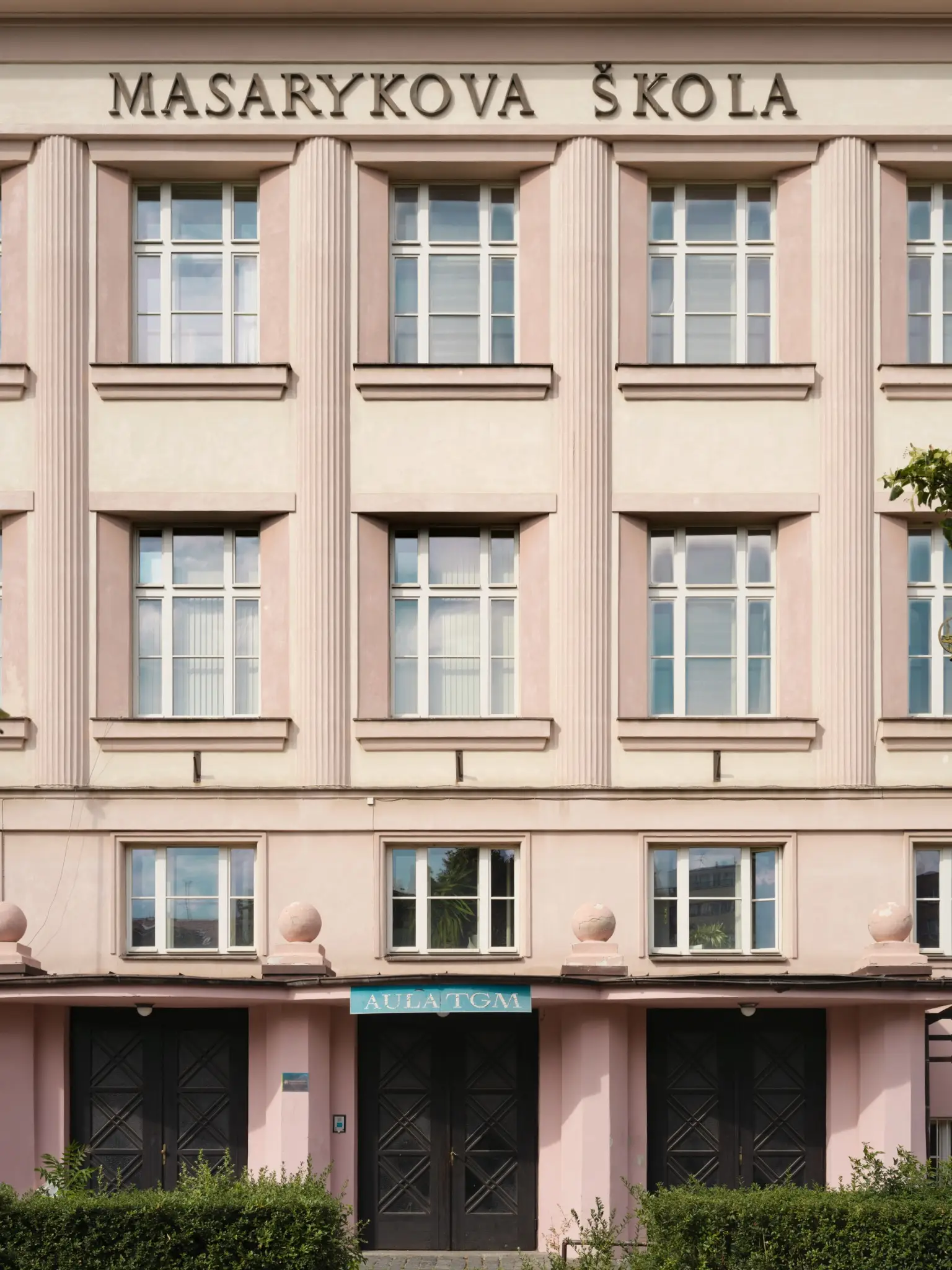 Praha 7, Ortenovo náměstí