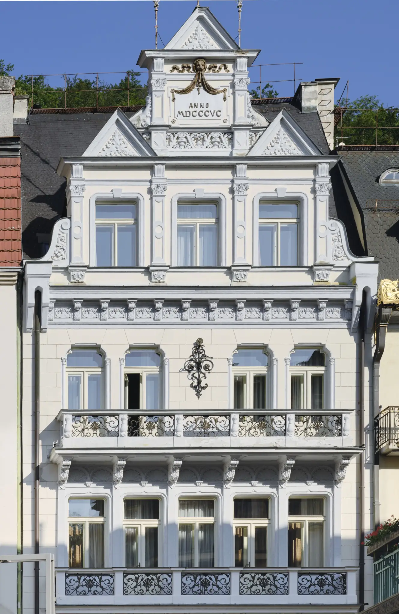 KV, Hotel Kučera